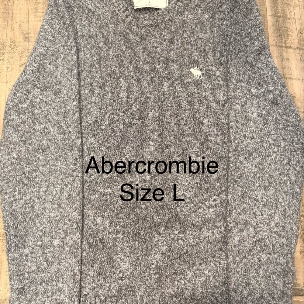 Abercrombie & Fitch Men's Heather Gray Crewneck Sweater